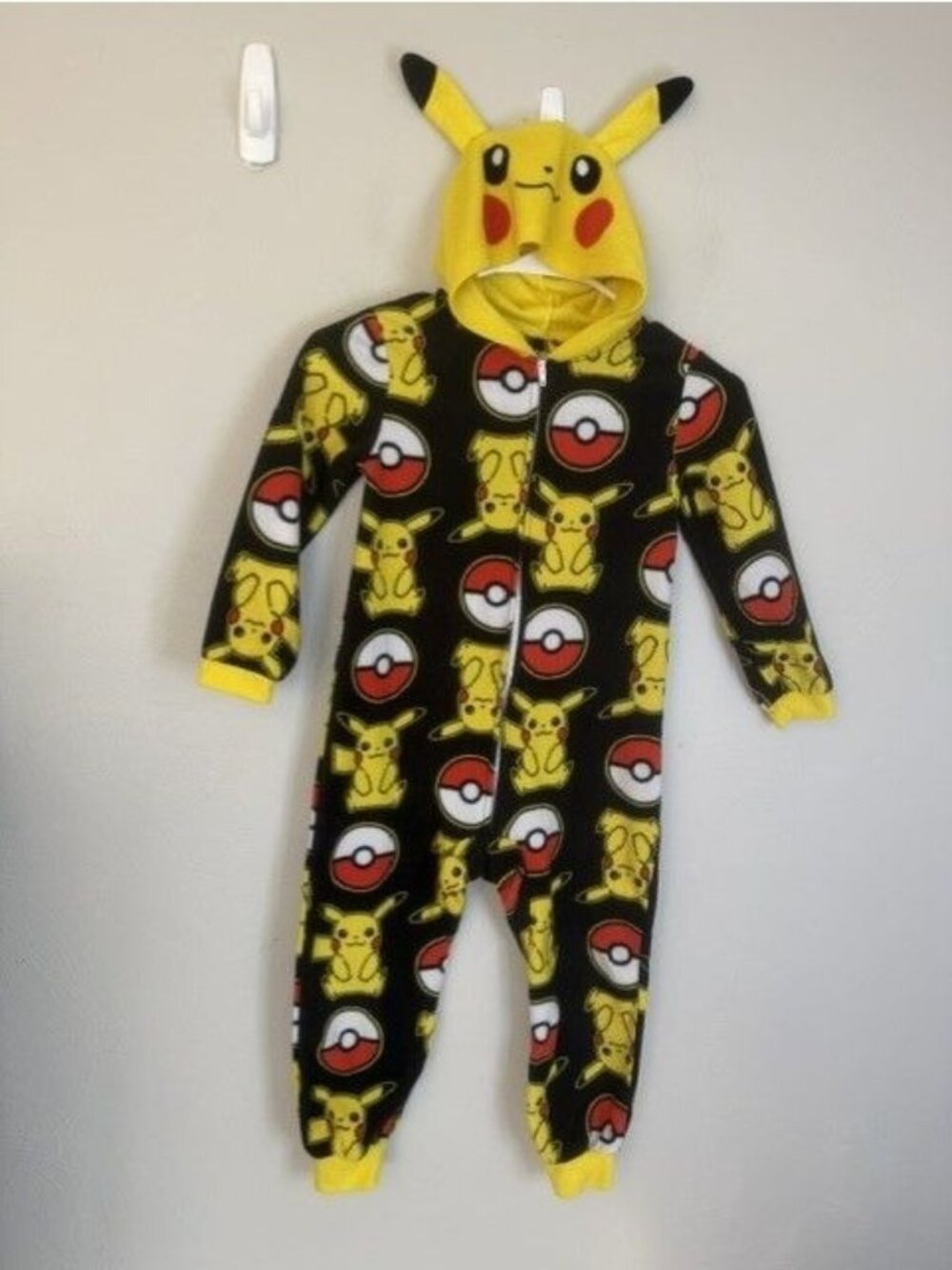 Pokemon Pikachu Hoodie Union Suit Pajamas S 4-5 All over print black yellow Zip